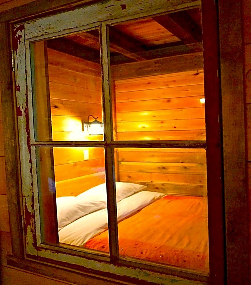 Photo 1 of 12 of Heritage 2 Bedroom Cabin