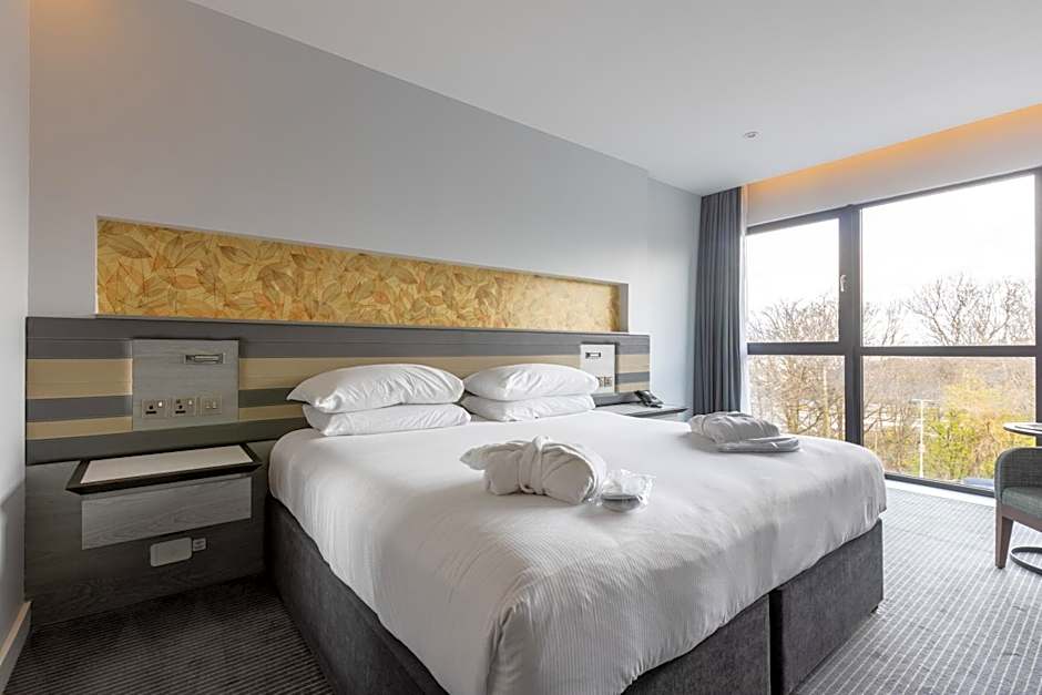 DoubleTree by Hilton Edinburgh - Queensferry Crossing