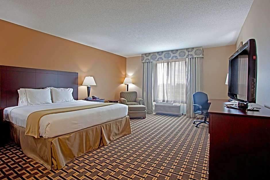 Holiday Inn Express Pembroke By IHG