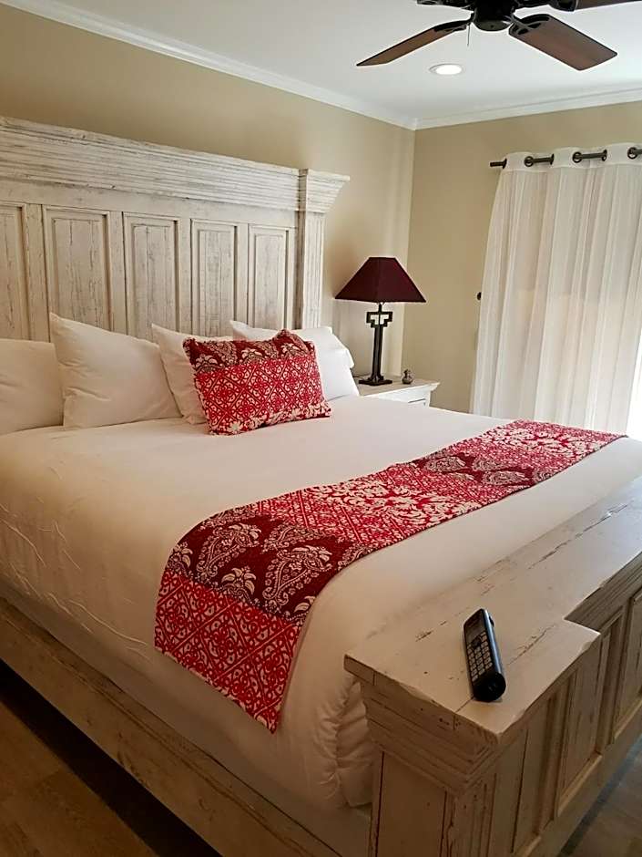 Lantern Light Inn - Romantic Getaway