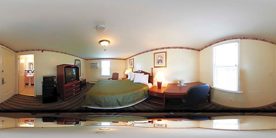 Photo 1 of 5 of Queen Room - Non-Smoking
