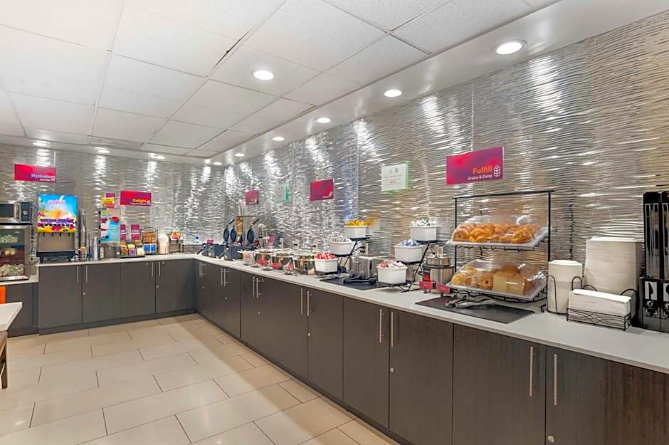 Best Western Plus Commerce Hotel