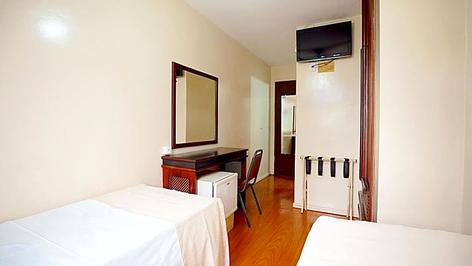 Lira Hotel