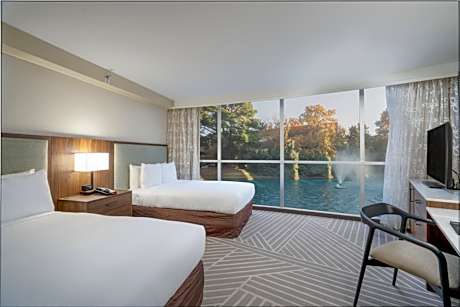 Queen Room with Two Queen Beds - Hearing Access
