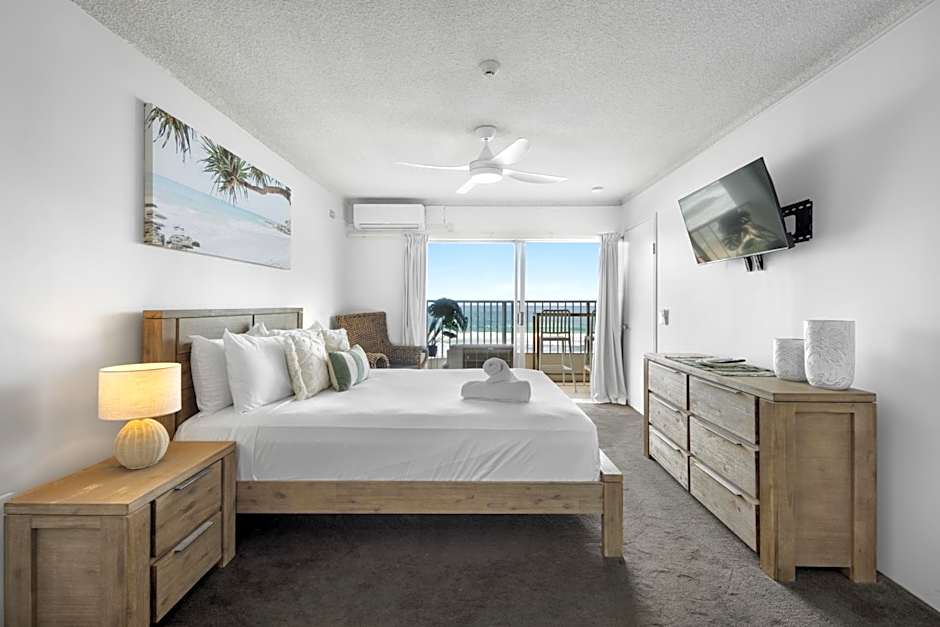 Pacific Plaza Apartments