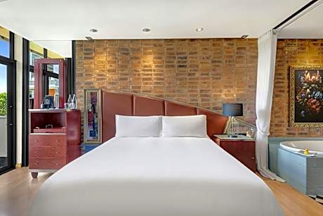 Deluxe Guest Room , 1 King