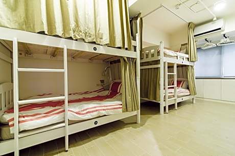 Quadruple Room with Shared Bathroom