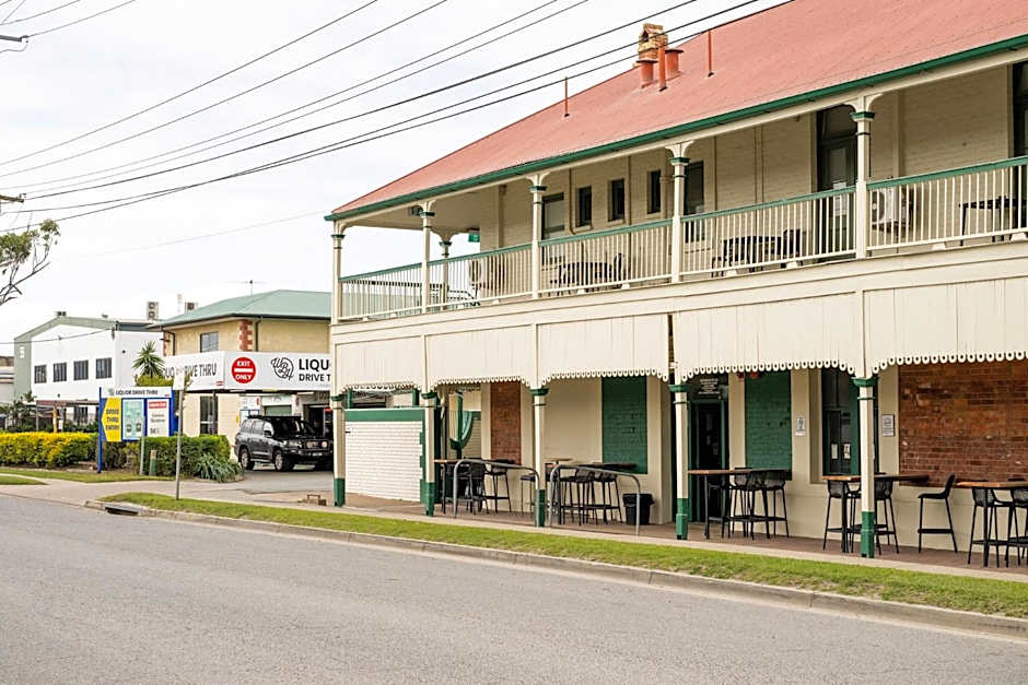 Queensport Hotel