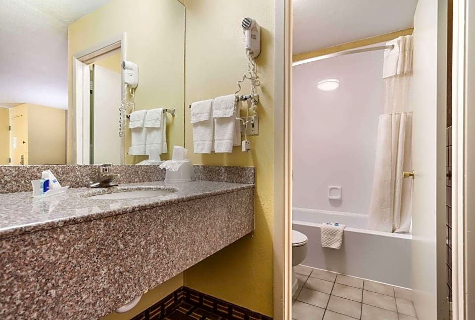 Rodeway Inn University District