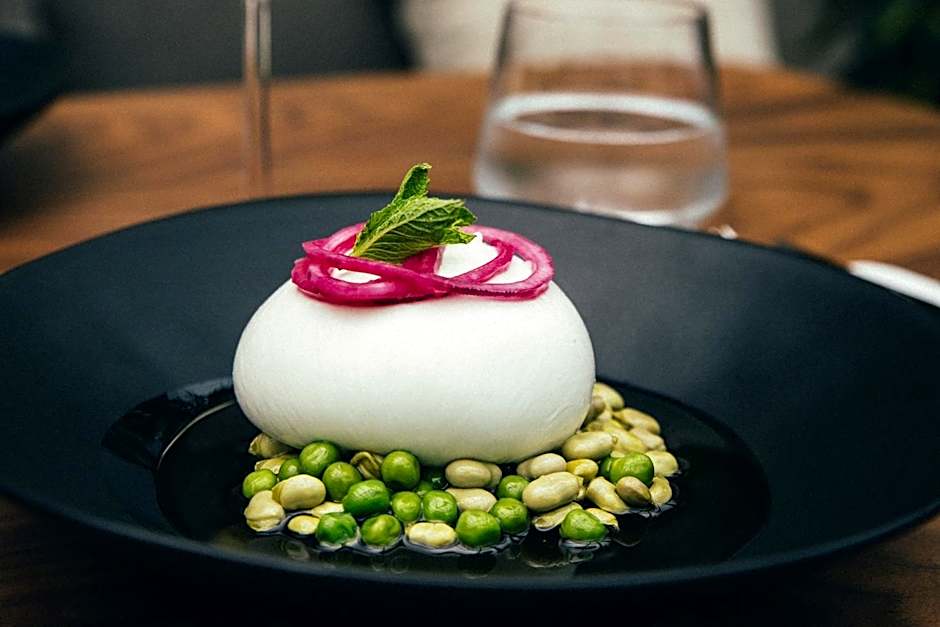 ICON Embassy by Petit Palace