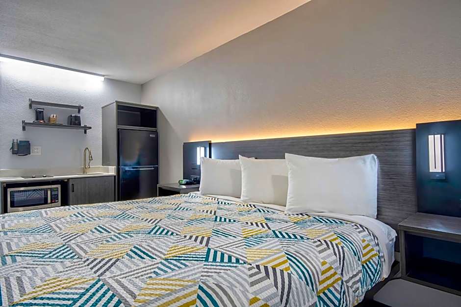 Studio 6 Rosenberg TX