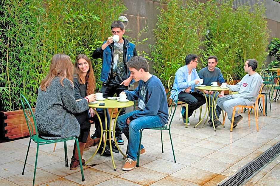 Barcelona Pere Tarres Youth Hostel