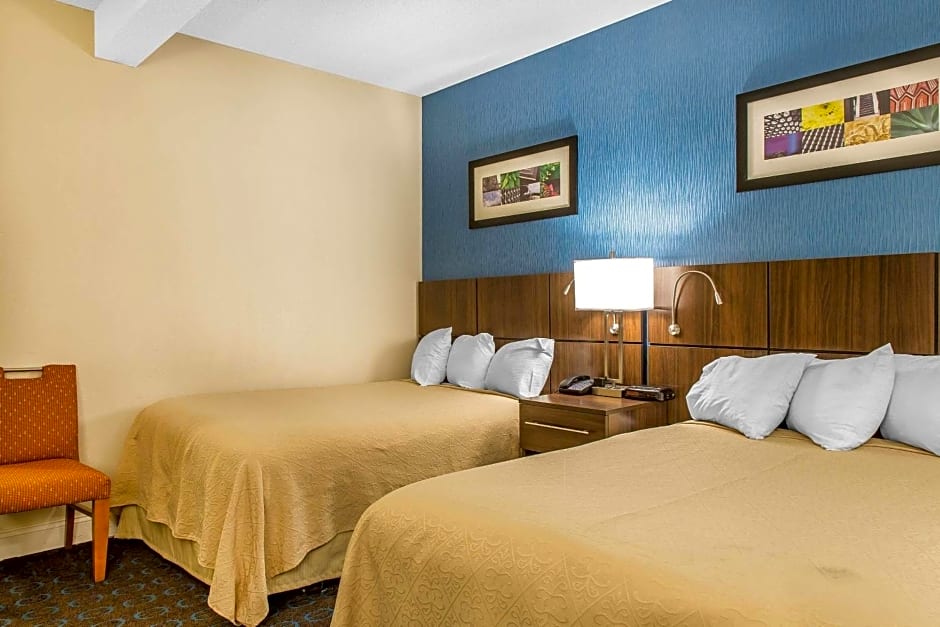 Quality Inn & Suites Middletown - Newport