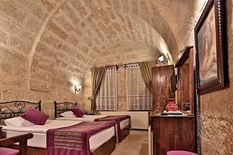 Twin Room with Pool View