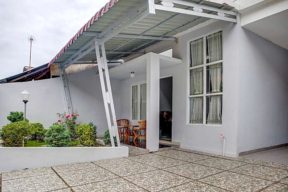 OYO 3690 Wisma Yani Syariah