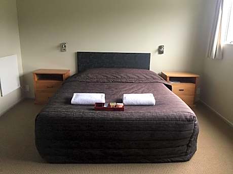 Double or Twin Room with Private Bathroom