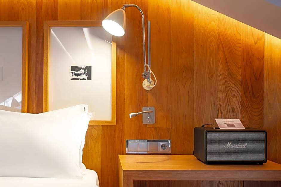 Browns Downtown Hotel