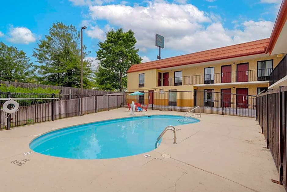 Quality Inn Acworth North