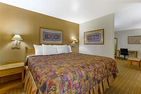 King Suite with Spa Bath