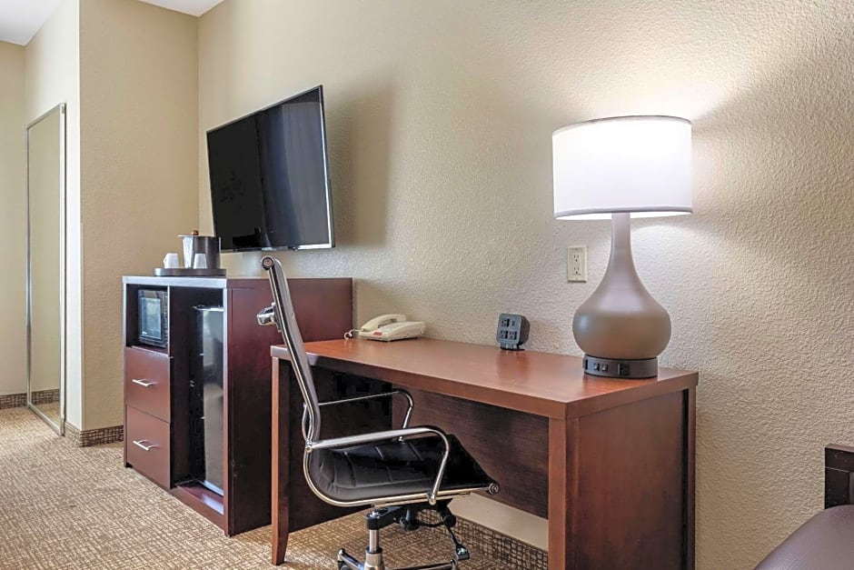 Comfort Suites Plano - Dallas North
