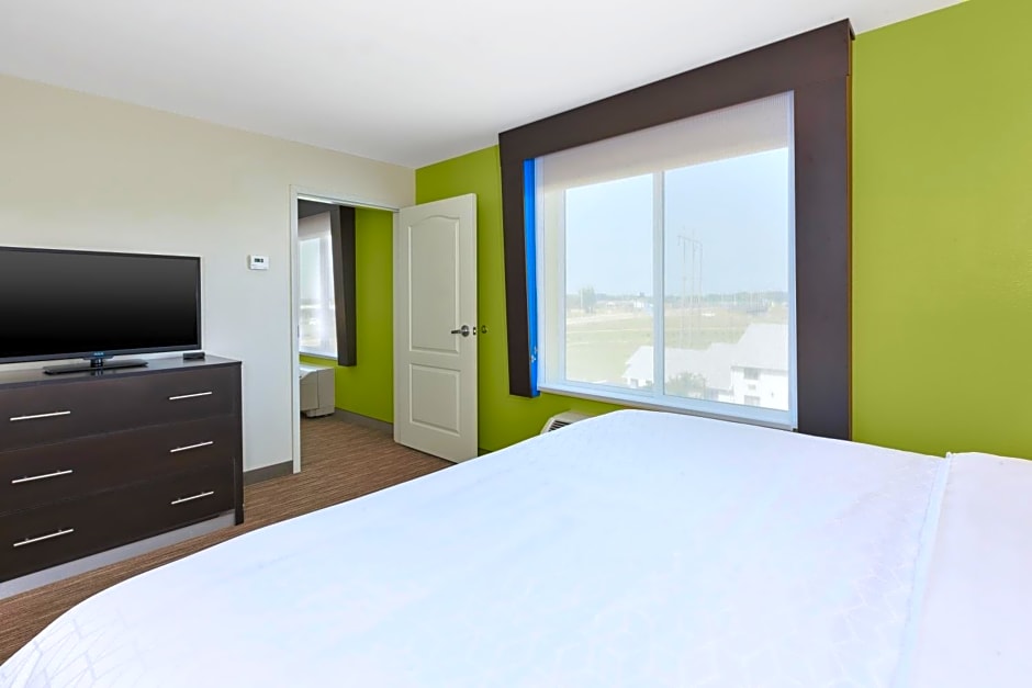 Holiday Inn Express & Suites - Effingham