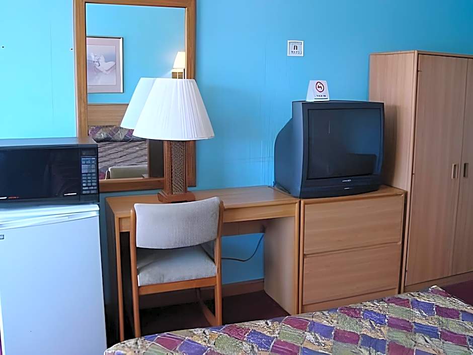Gray Plaza Motel West Frankfort
