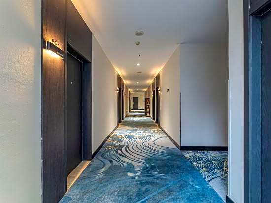 Yiju Hotel (Ningbo Southern Business District Mingzhou Hospital)