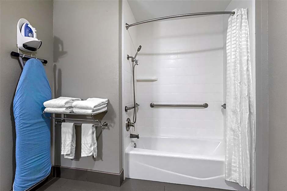 Best Western Plus Denton Inn & Suites