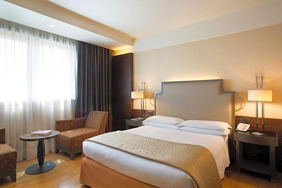 Starhotels Grand Milan