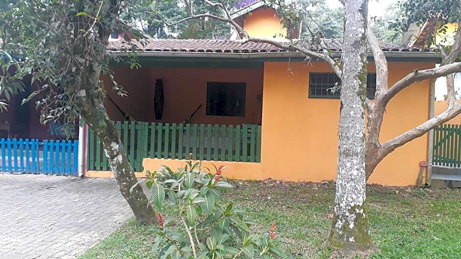 Alegria casa 3 dorms Cond Fechado churrasqueira piscina