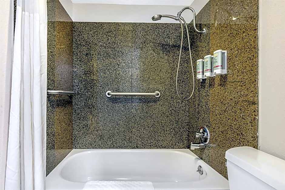 Best Western Pier Point Inn