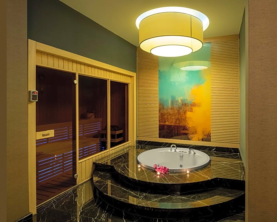 DoubleTree by Hilton Manisa