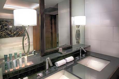 Suite, 1 Bedroom (1 King Bed)