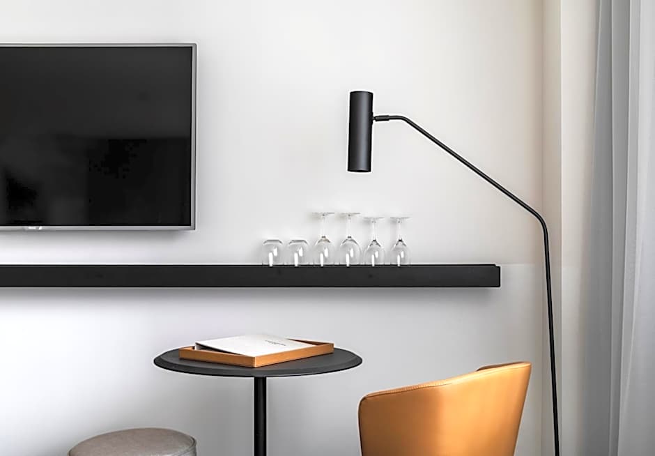 Lancemore Crossley St. Melbourne