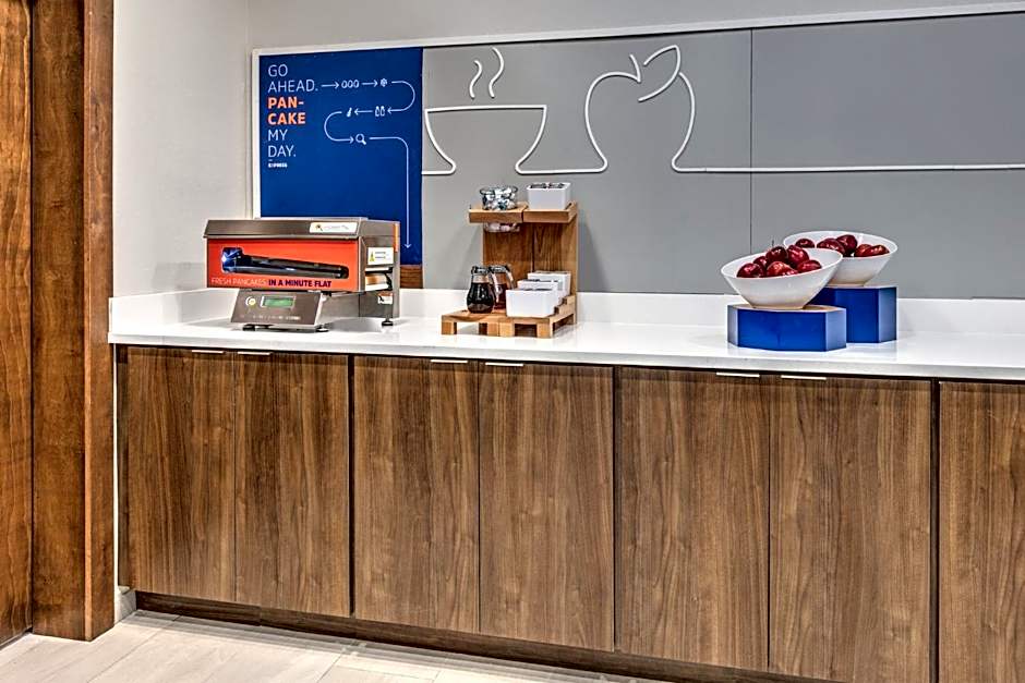 Holiday Inn Express Hotel and Suites Valparaiso By IHG