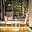 Hennessy Park Hotel