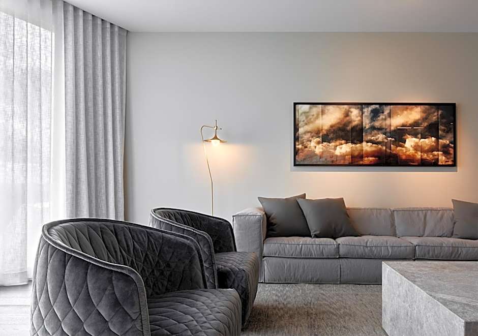 Eos by SkyCity
