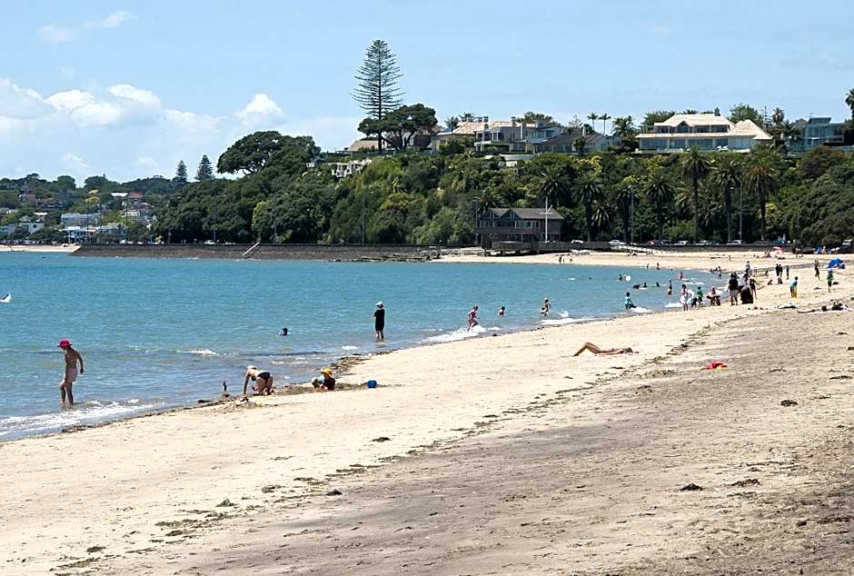 Aarangi Motel