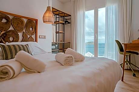 Queen Room with Sea View
