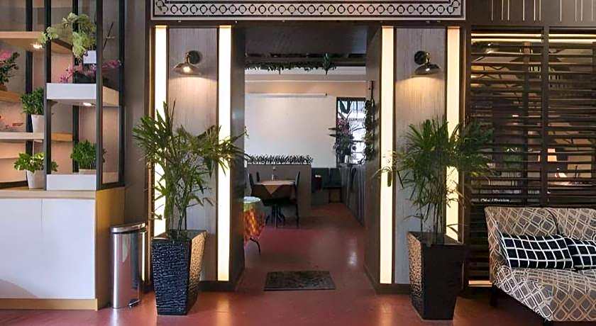 iStay Hotel