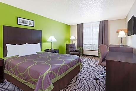 1 Queen Bed Non-Smoking