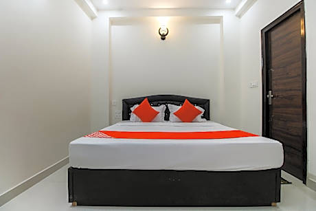 OYO 62859 Krishna Cottage