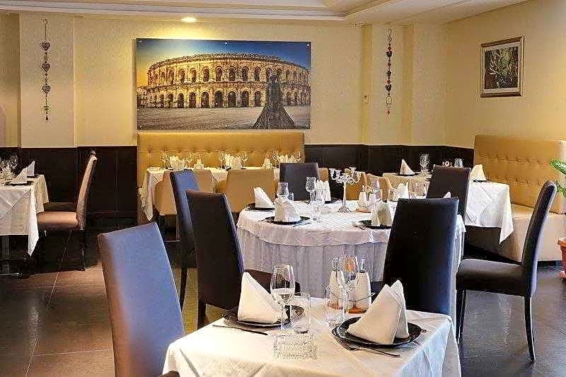 Liberte Hotel