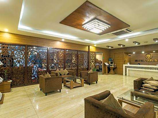 Hotel Verandah