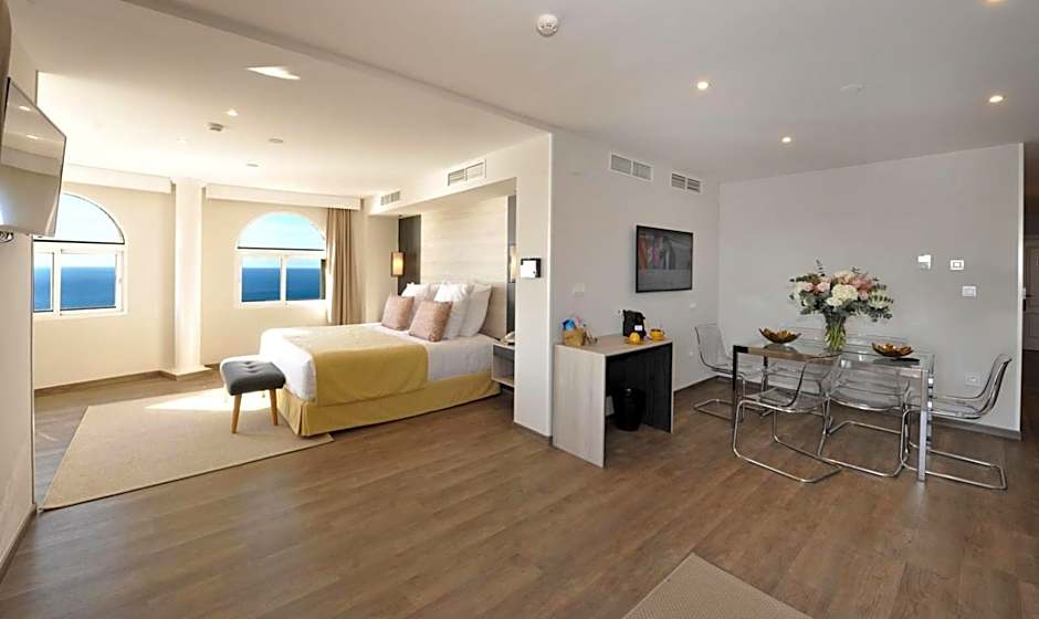 Hotel Salobreña Suites