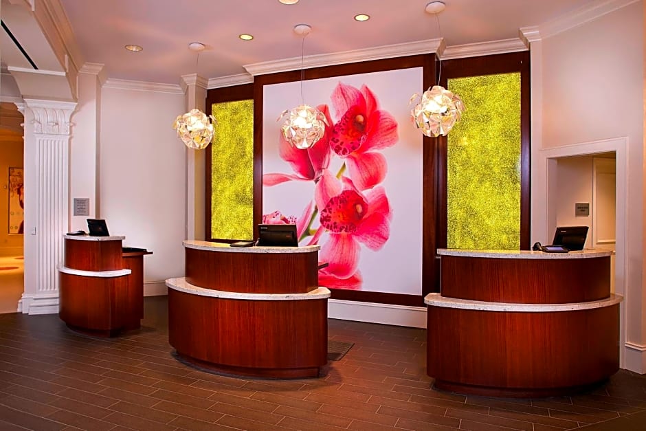 Courtyard by Marriott New Orleans French Quarter/Iberville