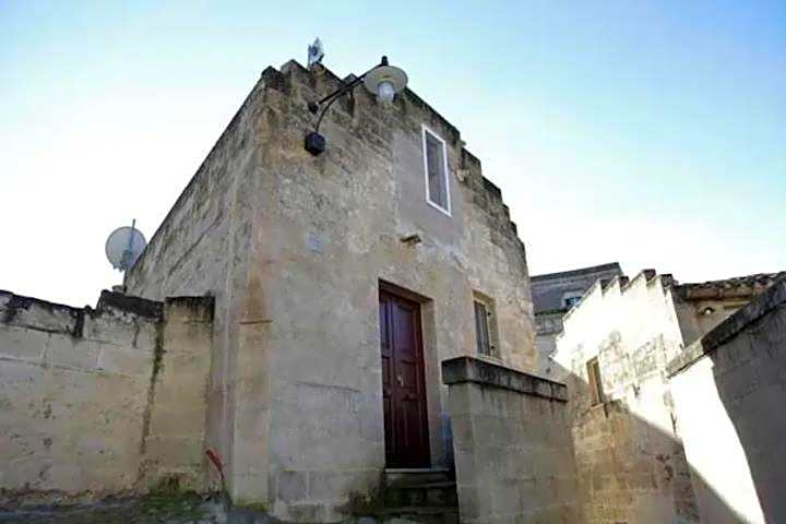 Le Malve Cave Retreat