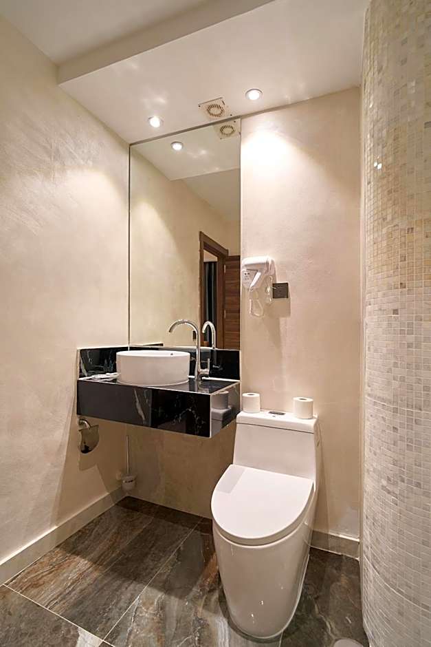 Menoir Dorsett Madrid Usera