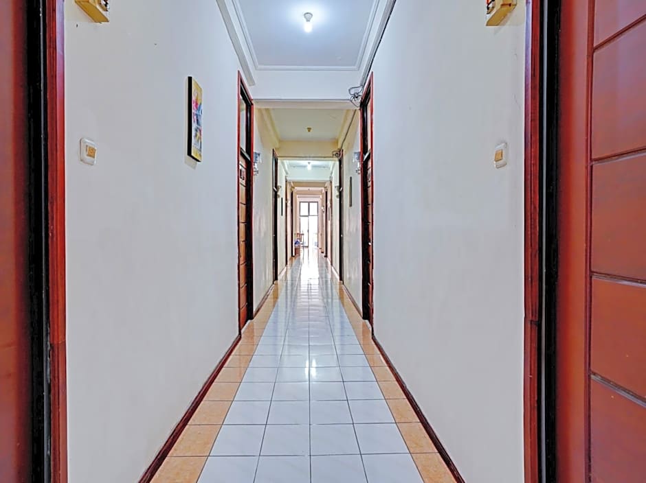 Graha Ara Homestay Syariah RSUD Dr Soetomo Surabaya Mitra RedDoorz