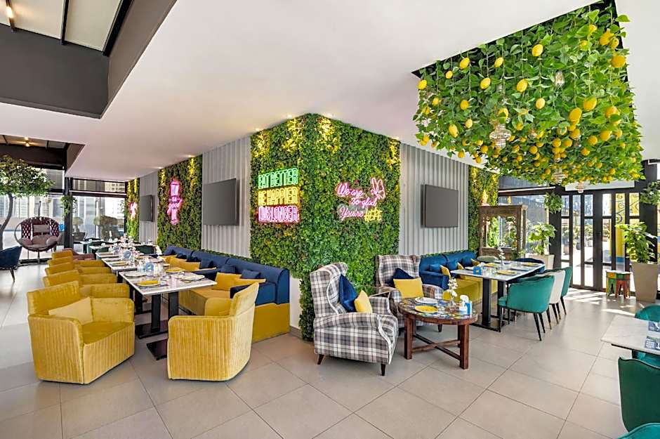 Wyndham Doha West Bay